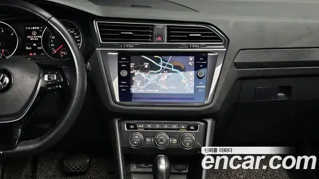 Volkswagen Tiguan 2020 — ფოტო 4/31
