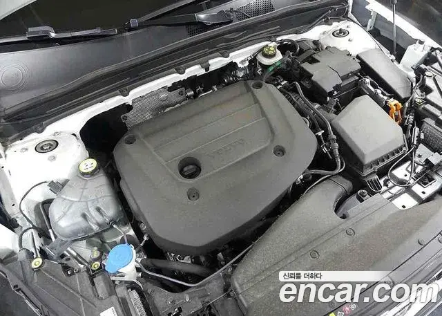 Volvo XC40 2024 — ფოტო 17/20