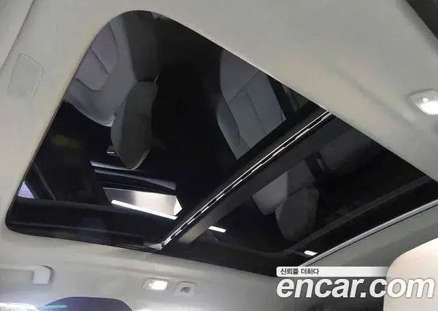 Volvo XC40 2024 — ფოტო 16/20