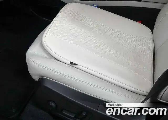 Volvo XC40 2024 — ფოტო 15/20