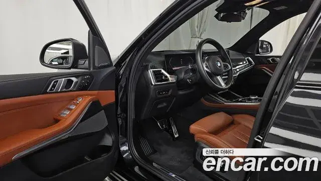 BMW X7 2025 — Şəkil 32/35