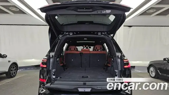 BMW X7 2025 — Şəkil 28/35