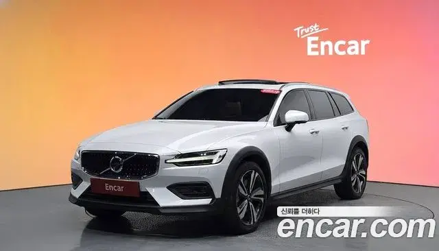 Volvo V60 Cross Country 2020 — ფოტო 23/35