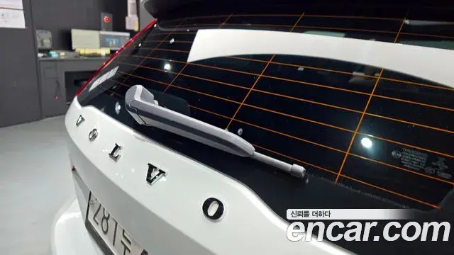 Volvo V60 Cross Country 2020 — ფოტო 30/35