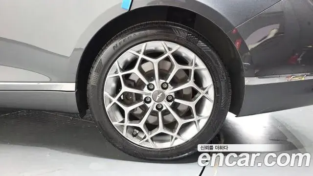 Genesis G80 2020 — Şəkil 23/41