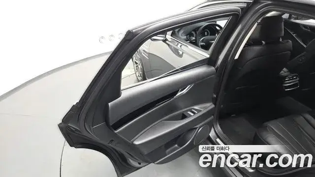 Genesis G80 2020 — Şəkil 32/41