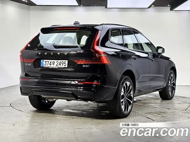 Volvo XC60 2026 — Фото 3/20