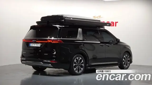 Kia Carnival 2023 — Фото 2/20