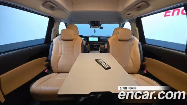 Kia Carnival 2023 — Фото 14/20