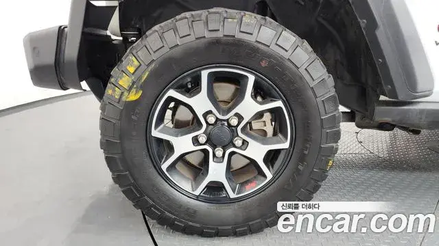 Jeep Wrangler 2020 — Photo 10/34