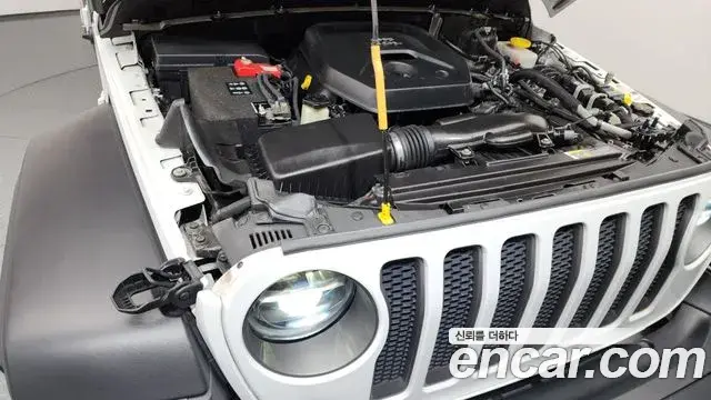 Jeep Wrangler 2020 — Photo 31/34