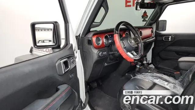 Jeep Wrangler 2020 — Photo 34/34