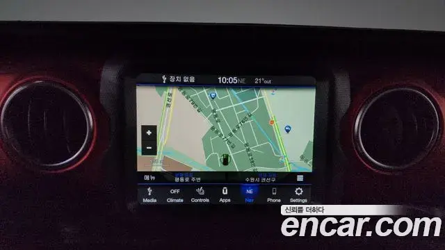 Jeep Wrangler 2020 — Photo 18/34