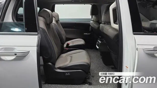 Kia Carnival 2024 — Фото 11/20