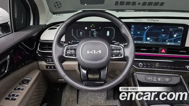 Kia Carnival 2024 — Фото 13/20