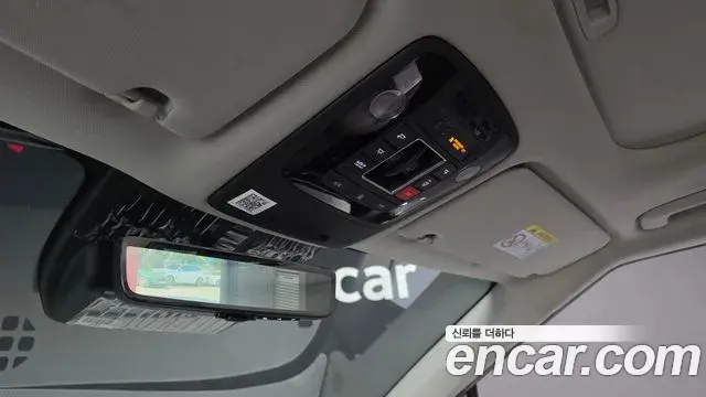 Kia Carnival 2024 — Фото 18/20