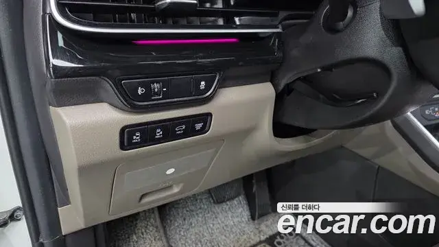 Kia Carnival 2024 — Фото 19/20