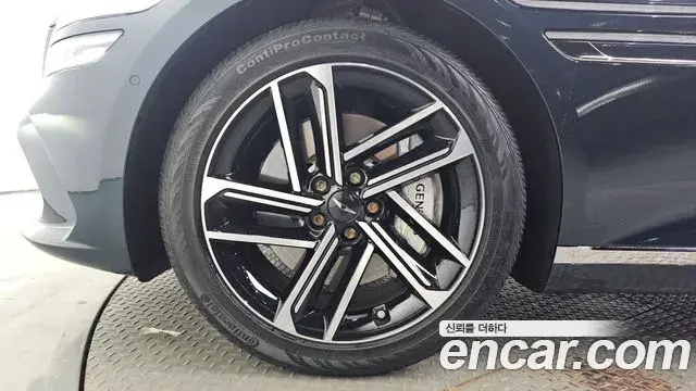 Genesis G80 2025 — Photo 10/38