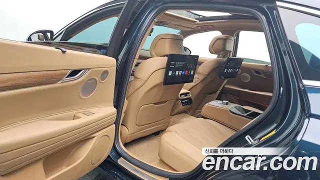 Genesis G80 2025 — Photo 19/38