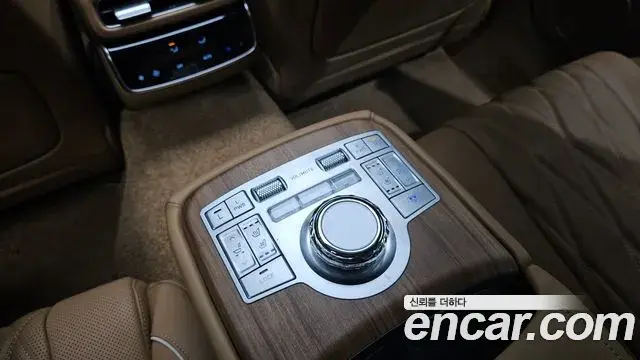 Genesis G80 2025 — Photo 35/38