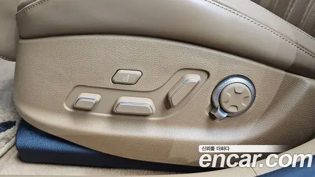 Genesis G80 2025 — Photo 16/38