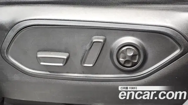Jeep Grand Cherokee 2022 — Photo 3/33