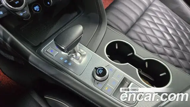 Genesis G70 2021 — ფოტო 25/35
