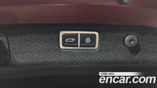 Genesis G70 2021 — ფოტო 21/35