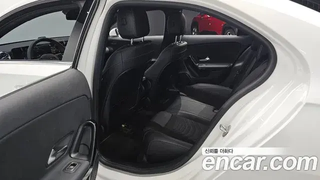 Mercedes-Benz A-Class 2020 — Фото 12/20