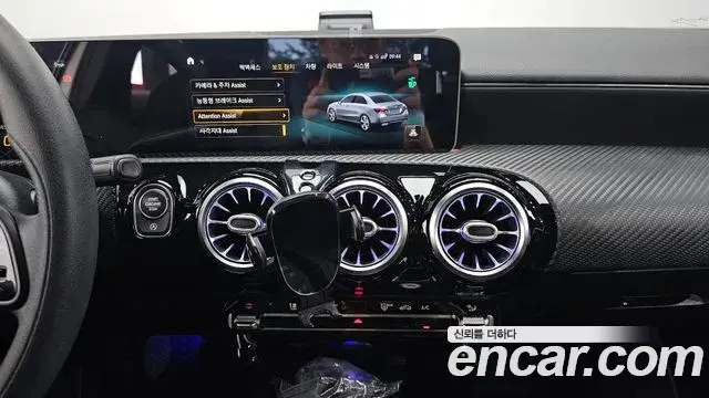 Mercedes-Benz A-Class 2020 — Фото 14/20