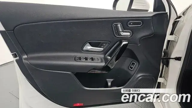 Mercedes-Benz A-Class 2020 — Şəkil 10/31