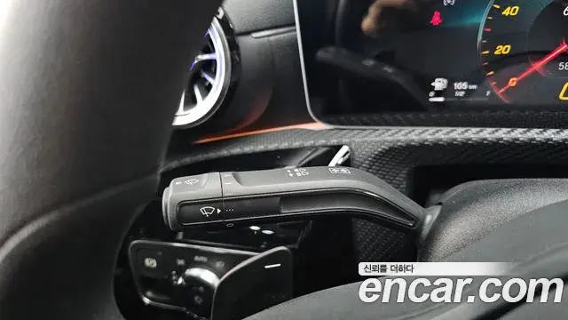 Mercedes-Benz A-Class 2020 — Şəkil 28/31