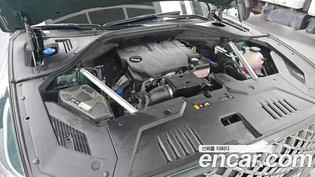 Genesis GV70 2021 — ფოტო 16/31