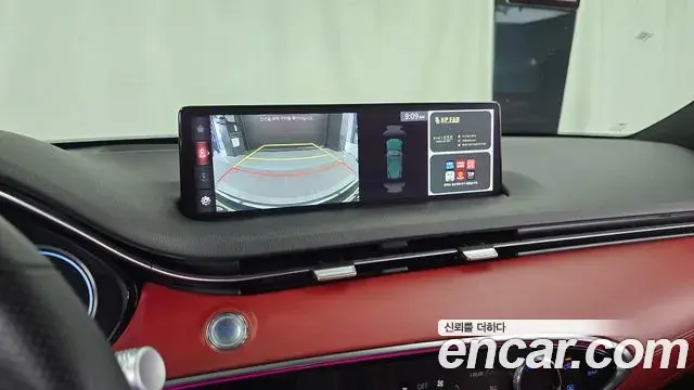 Genesis GV70 2021 — ფოტო 15/31