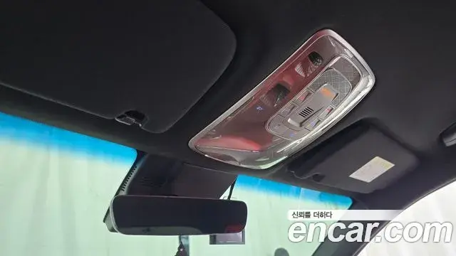 Genesis GV70 2021 — ფოტო 18/31