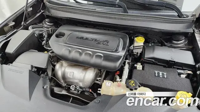 Jeep Cherokee 2020 — Şəkil 10/35