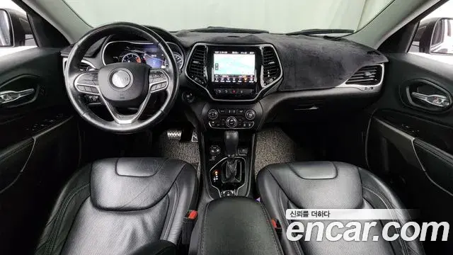 Jeep Cherokee 2020 — Şəkil 12/35