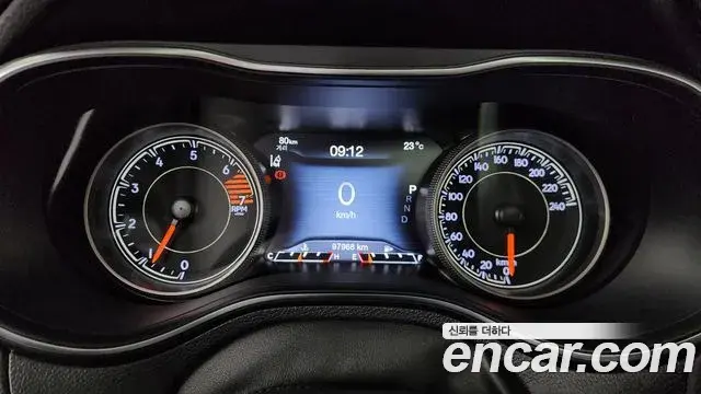 Jeep Cherokee 2020 — Şəkil 33/35