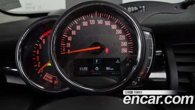 Mini Cooper 2020 — Photo 8/20
