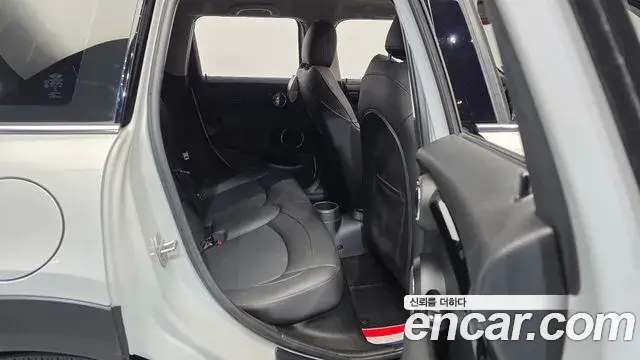 Mini Cooper 2020 — Photo 12/20