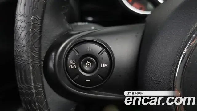 Mini Cooper 2020 — Photo 18/20