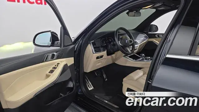 BMW X5 2021 — Şəkil 26/33