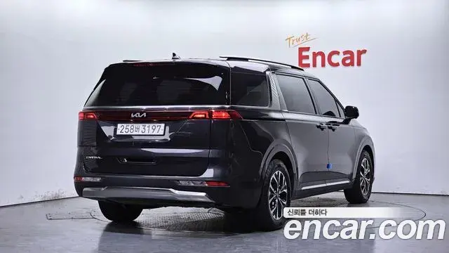 Kia Carnival 2022 — Фото 2/20