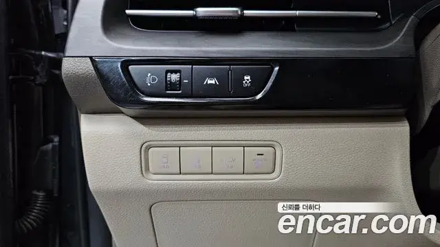 Kia Carnival 2022 — Фото 16/20
