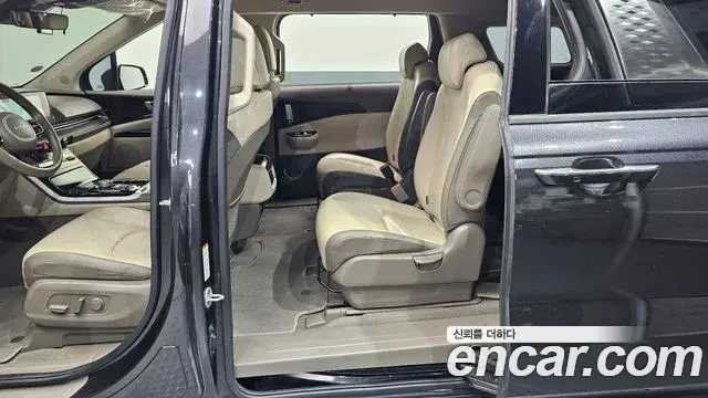 Kia Carnival 2022 — Photo 12/30