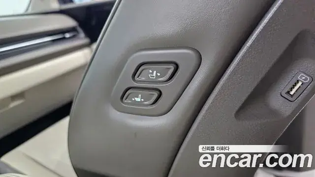 Kia Carnival 2022 — Photo 27/30