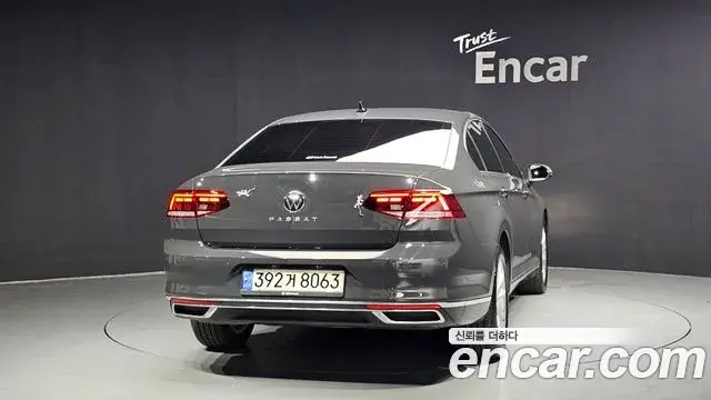 Volkswagen Passat GT 2021 — Şəkil 25/30