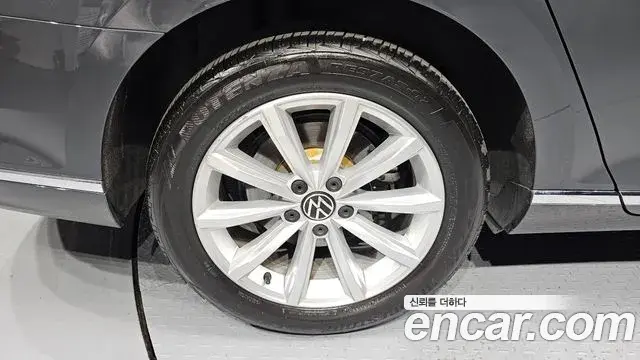 Volkswagen Passat GT 2021 — Şəkil 6/30