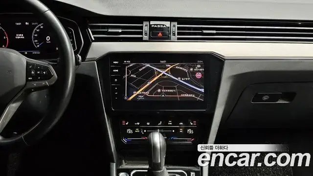 Volkswagen Passat GT 2021 — Şəkil 30/30