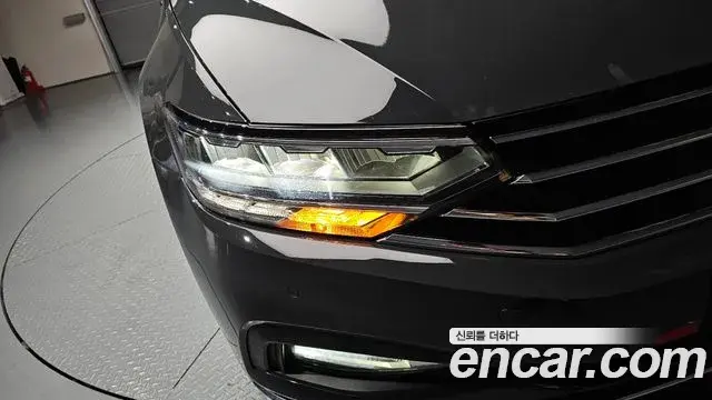 Volkswagen Passat GT 2021 — Şəkil 19/30